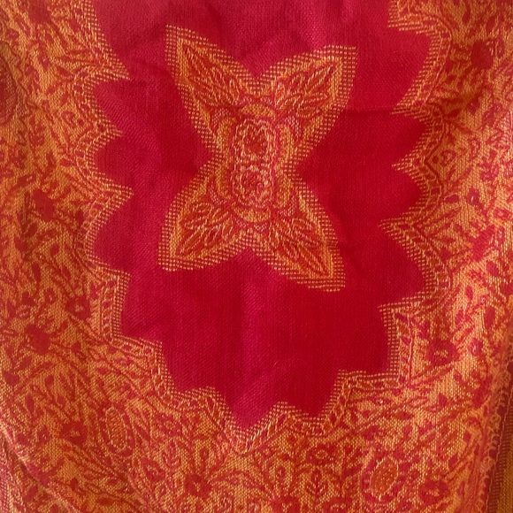 3 scarves - Picture 4 of 10